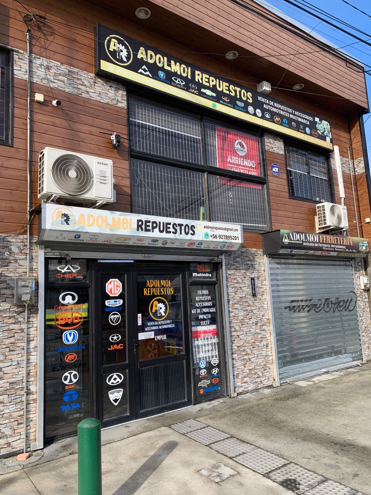 Fachada frontal de Adolmoi Repuestos